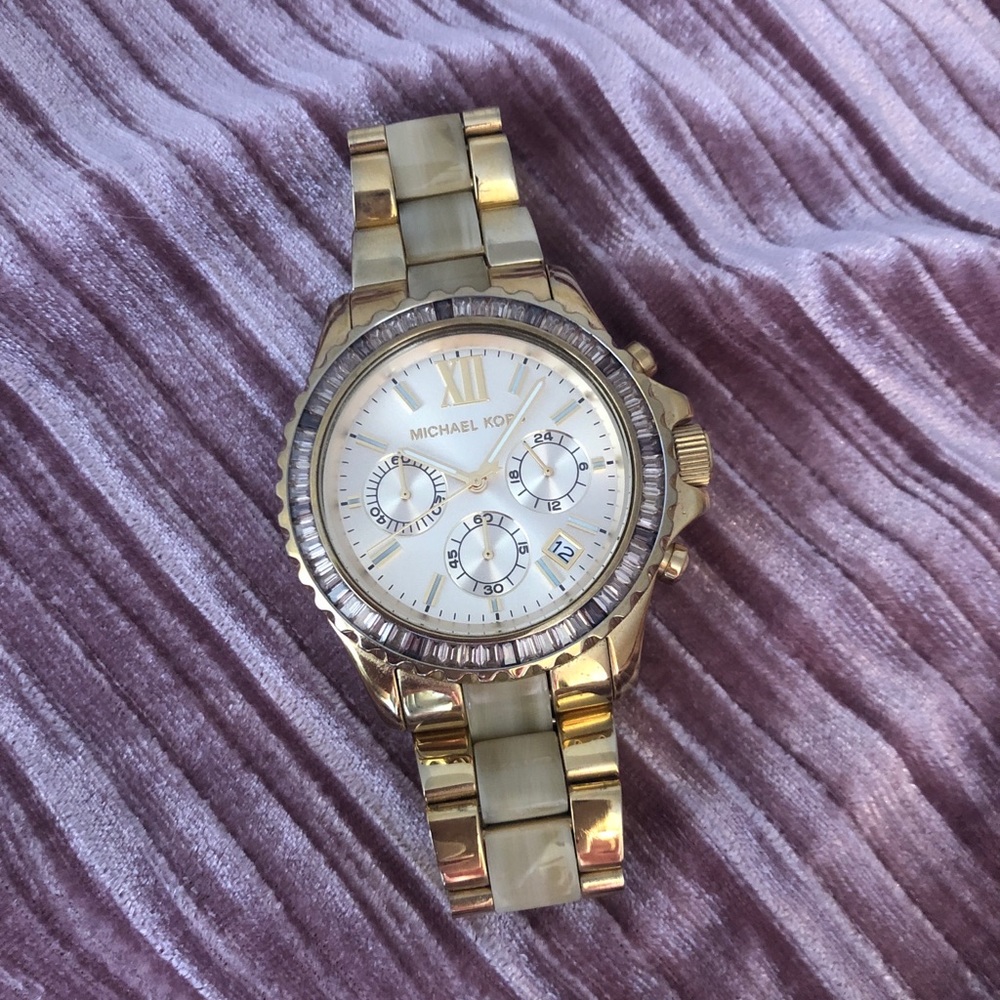 NEVER worn w/ tag Michael Kors Watch *great deal*